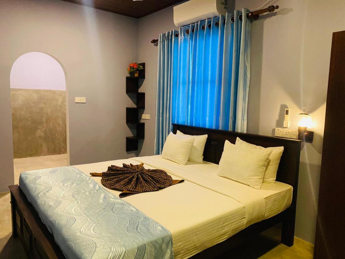 Nilaveli Hybrid Holiday Hotel Exterior photo